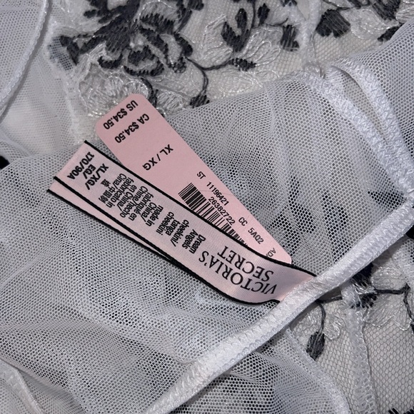 Victoria's Secret Embroidered Lace Keyhole Cheekini Panty XL - Picture 7 of 7